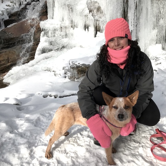 Meet your Posher, Hannah - Picture 1 of 2